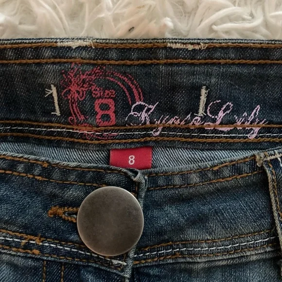 Denim Mini - Picture 2 of 3